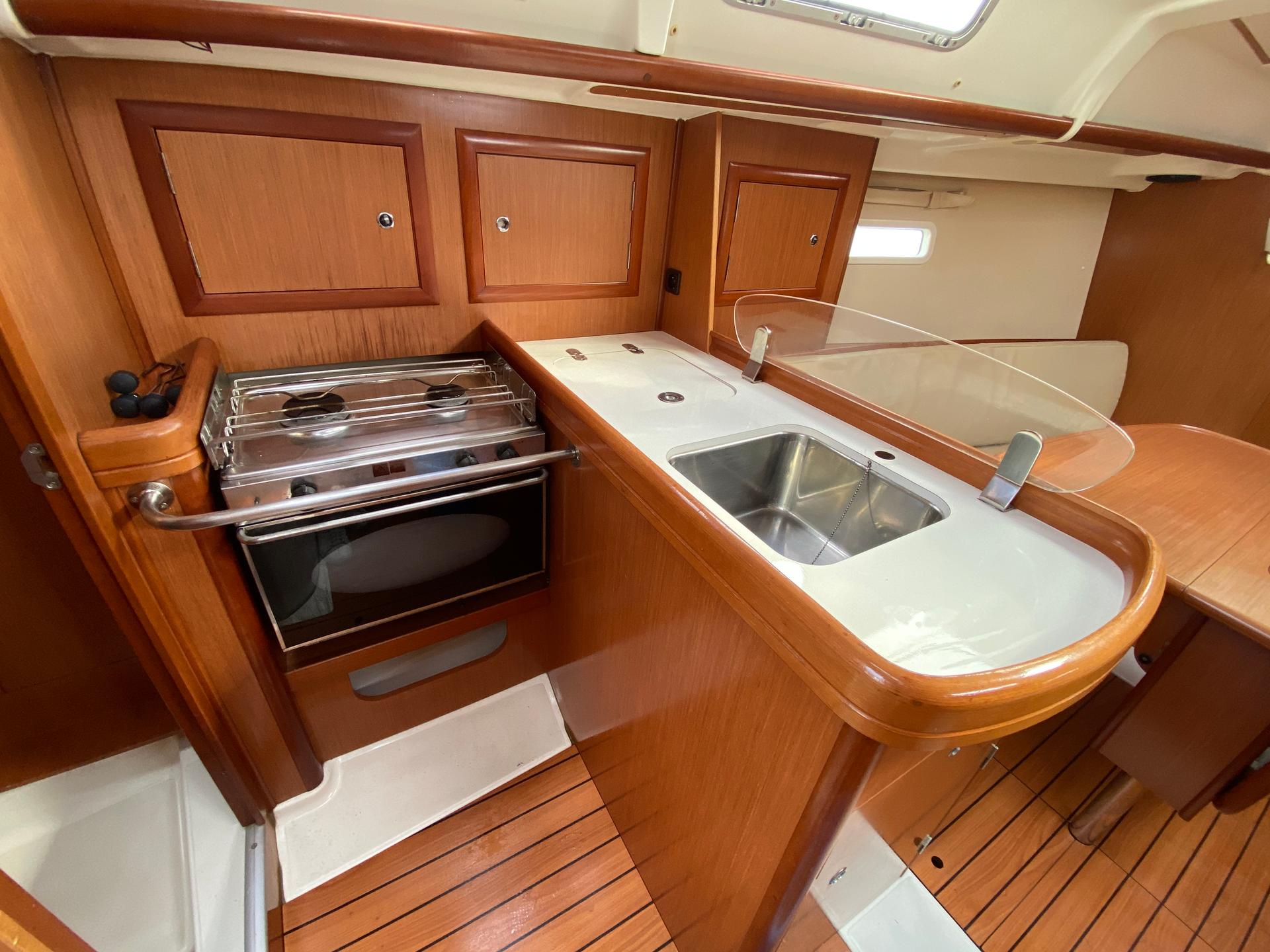 slider 11 Beneteau Oceanis 323 Clipper